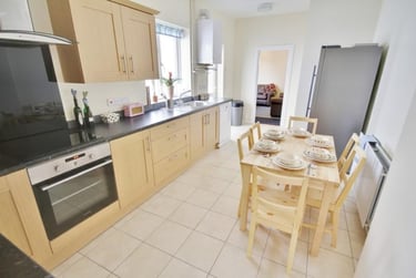 5 bed house, Leopold Street, City Centre, Loughborough, LE115DW - Image 3