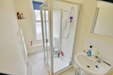 5 bed house, Burleigh Road, City Centre, Loughborough, LE113BA - Image 10