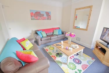 6 bed house, William Street, City Centre, Loughborough, LE113BX - Image 2