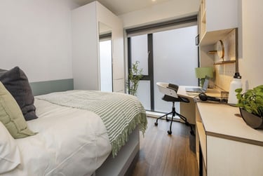 4 Bedroom Standard - Image 2