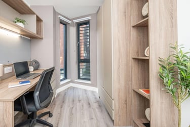 Deluxe Ensuite - Image 3