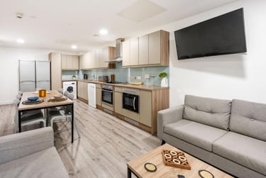 Deluxe Ensuite - Image 7