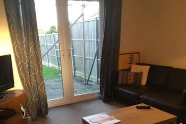 6 bed house, Hermitage Road, City Centre, Loughborough, LE114PB - Image 2