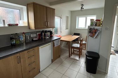 3 bed house, Sharpley Road, City Centre, Loughborough, LE114PW - Image 1