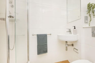2 Bed Ensuite at King Square Studios, 4 Dighton Street, City Centre, Bristol, BS28AU - Image 4