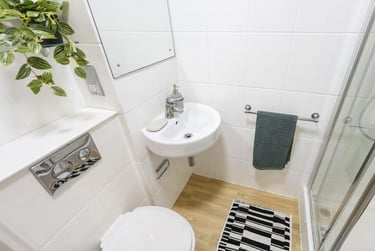 2 Bed Ensuite at King Square Studios, 4 Dighton Street, City Centre, Bristol, BS28AU - Image 5