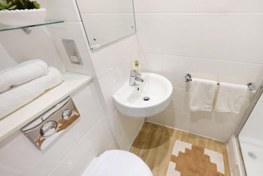 Large Studio at King Square Studios, 4 Dighton Street, City Centre, Bristol, BS28AU - Image 6
