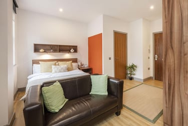 Large Studio at King Square Studios, 4 Dighton Street, City Centre, Bristol, BS28AU - Image 3