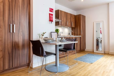 Deluxe Studio at King Square Studios, 4 Dighton Street, City Centre, Bristol, BS28AU - Image 4