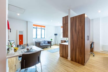 Deluxe Studio at King Square Studios, 4 Dighton Street, City Centre, Bristol, BS28AU - Image 7