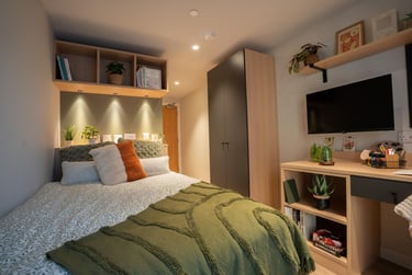 Classic Ensuite, Lower Tower - Image 6