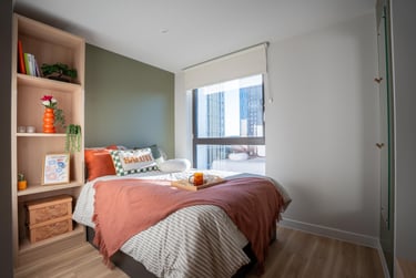 Classic Ensuite, Mid-Tower - Image 1