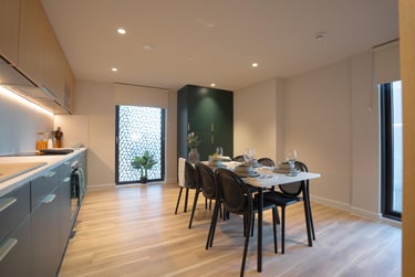 Classic Ensuite, Lower Tower - Image 4