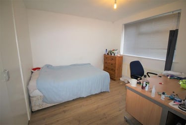 4 bed house, Ingham Grove, Lenton, Nottingham, NG72LQ - Image 1