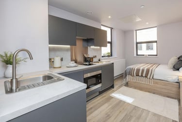 Standard Studio at Headrow Court, Park Cross Street, Hyde Park, Leeds, LS12QJ - Image 2