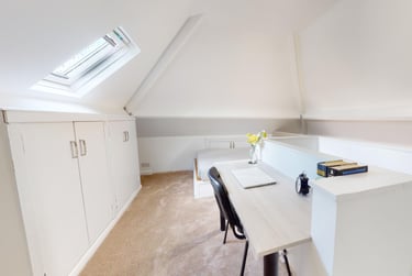 5 bed house, Holt Drive, Shelthorpe, Loughborough, LE113HZ - Image 7