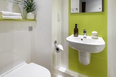 Standard Ensuite - Image 5