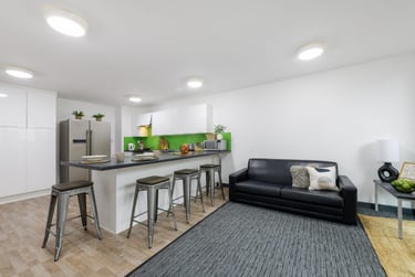 Standard Plus Ensuite - Image 10