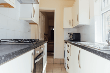 4 bed house, Paget Street, City Centre, Loughborough, LE115DU - Image 2