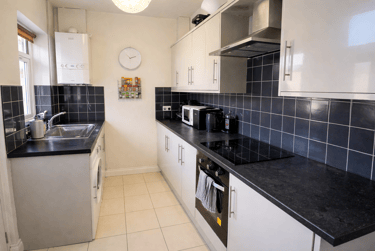 4 bed house, Pinner Road, Sharrowvale, Sheffield, S118UG - Image 2