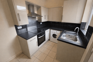 3 bed house, Neill Road, Sharrowvale, Sheffield, S118QJ - Image 2