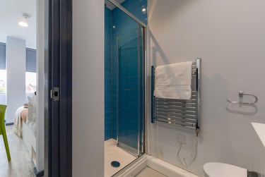 Silver Ensuite at Archer House, Castle Gate, Lace Market, Nottingham, NG17AW - Image 9