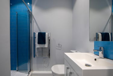 Silver Ensuite at Archer House, Castle Gate, Lace Market, Nottingham, NG17AW - Image 11
