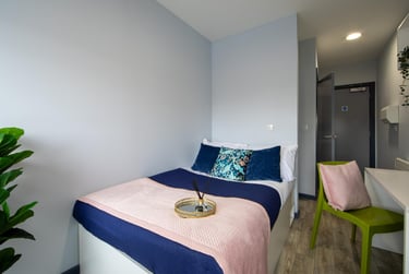 Silver Ensuite at Archer House, Castle Gate, Lace Market, Nottingham, NG17AW - Image 12