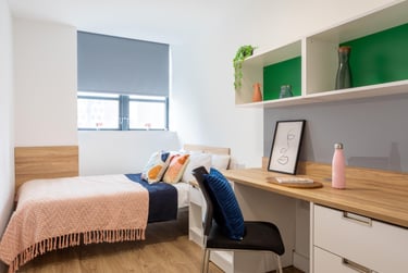 Gold Ensuite - Image 1