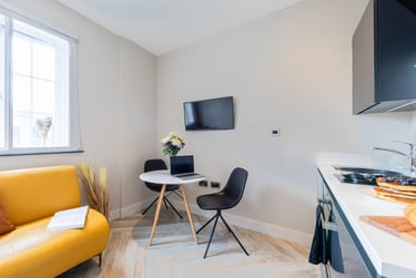 Gold 2 Bed Apartment at 121 Princess Street, 121 Princess Street, City Centre, Manchester, M17AG - Image 5
