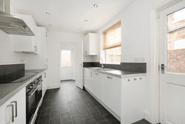 6 bed house, Abbeydale Road, Abbeydale, Sheffield, S71FJ - Image 1