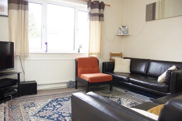 4 bed house, Hermitage Road, City Centre, Loughborough, LE114PB - Image 1