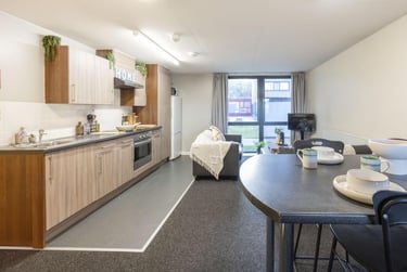 Premium Plus 5 Bed Ensuite at The Pinnacles, Broad Street, City Centre, Sheffield, S25AR - Image 3