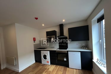 2 bed house, Royal Park Road, Hyde Park, Leeds, LS61FR - Image 3