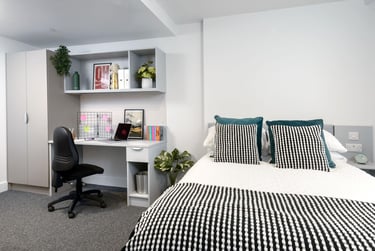 true Sky Deluxe Studio at true Sheffield, 12 Tenter Street, City Centre, Sheffield, S14XF - Image 4