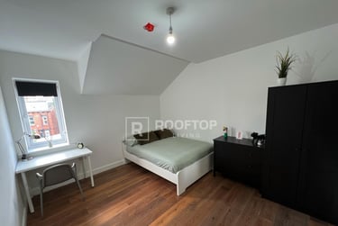 2 bed house, Royal Park Road, Hyde Park, Leeds, LS61FR - Image 3