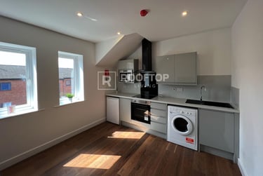 2 bed house, Royal Park Road, Hyde Park, Leeds, LS61FR - Image 10