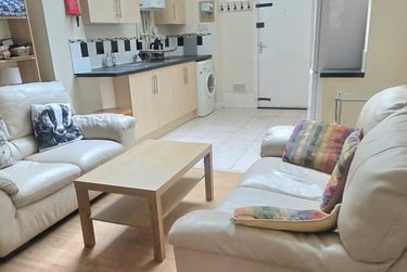 4 bed house, Mettham Street, Lenton, Nottingham, NG71SH - Image 1