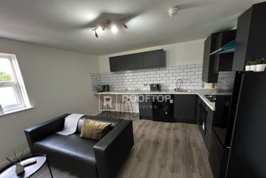 2 bed house, Queens Road, Hyde Park, Leeds, LS61HY - Image 12
