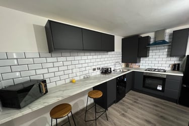 2 bed house, Queens Road, Hyde Park, Leeds, LS61HY - Image 6