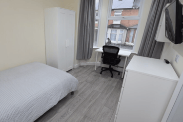 6 bed house, Bute Avenue, Radford, Nottingham, NG71QA - Image 4