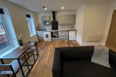 2 bed house, Royal Park Road, Hyde Park, Leeds, LS61FR - Image 10