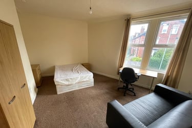 3 bed house, Beechwood Crescent, Burley, Leeds, LS42LL - Image 4