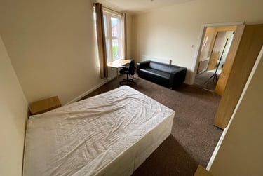 3 bed house, Beechwood Crescent, Burley, Leeds, LS42LL - Image 3