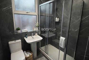3 bed house, Beechwood Crescent, Burley, Leeds, LS42LL - Image 2