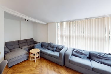 6 bed house, Victoria Street, City Centre, Loughborough, LE112EN - Image 1
