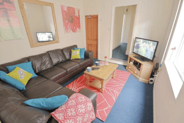 6 bed house, Burleigh Road, City Centre, Loughborough, LE113BA - Image 1