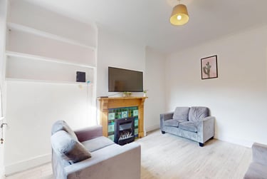 6 bed house, Leopold Street, City Centre, Loughborough, LE115DN - Image 1