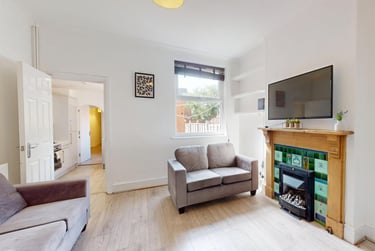 6 bed house, Leopold Street, City Centre, Loughborough, LE115DN - Image 2