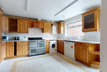 6 bed house, Adam Dale, City Centre, Loughborough, LE113HD - Image 4
